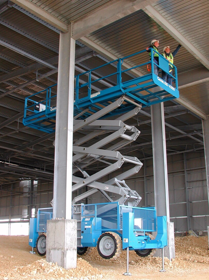 Sakselift diesel arb.h <15m støttebein